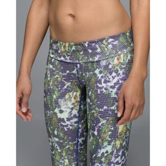 Lululemon Wunder Under Crop II Womens Size 4 Floral Sport White Multi - Picture 2 of 8